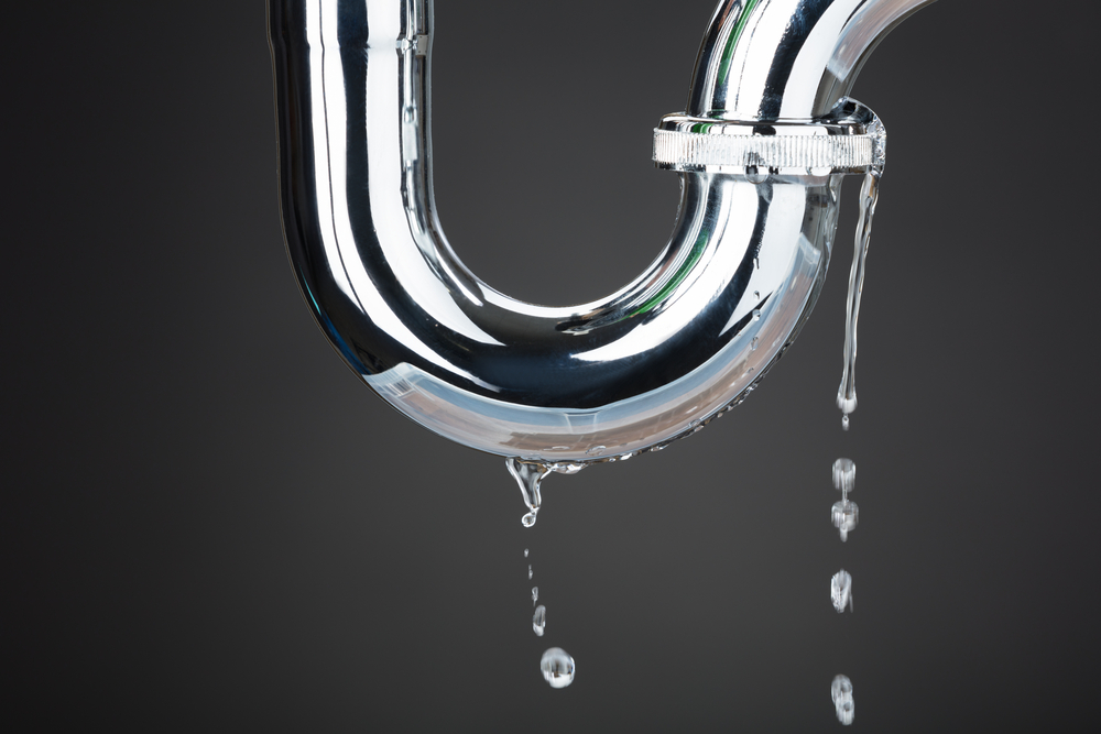 Leaking pipe repair by a licensed South Florida plumber
